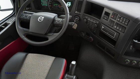 1860x1050-design-interior-volvo-fmx-steering-wheel-cab-teaser2
